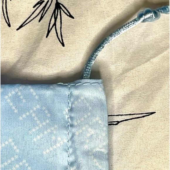 NEW Set of Two IPSY Makeup Bags - Picture 5 of 9